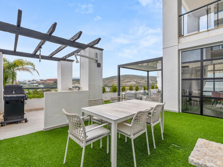 Apartament z widokiem na morze i pole golfowe w Los Flamingos, Benahavís