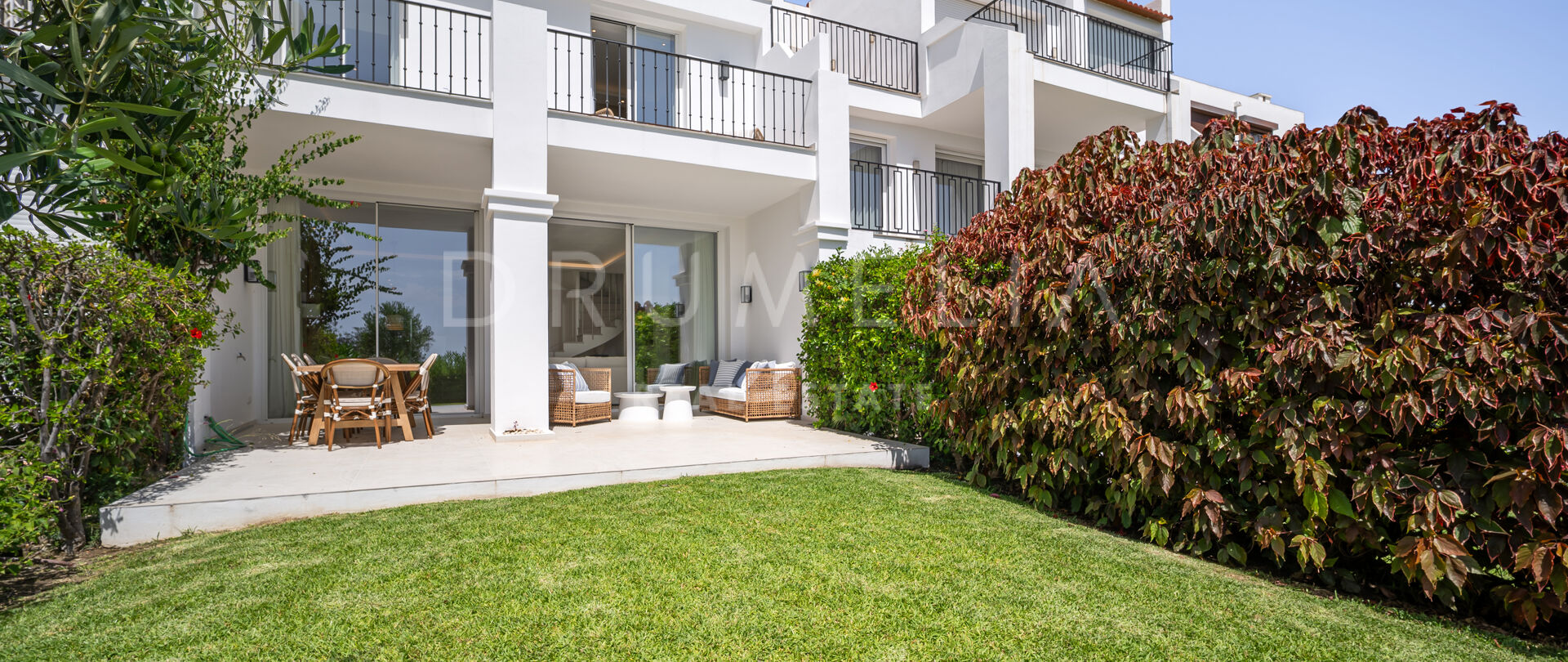 Реновированный таунхаус на первой линии гольф-поля в Ла-Квинта с панорамными видами