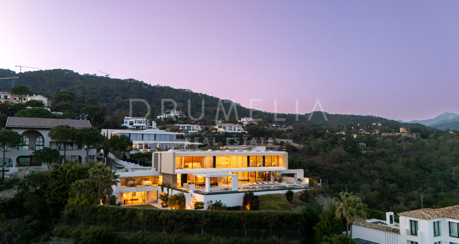 Moderne luksusvilla med panoramautsikt over havet i El Madroñal, Benahavís