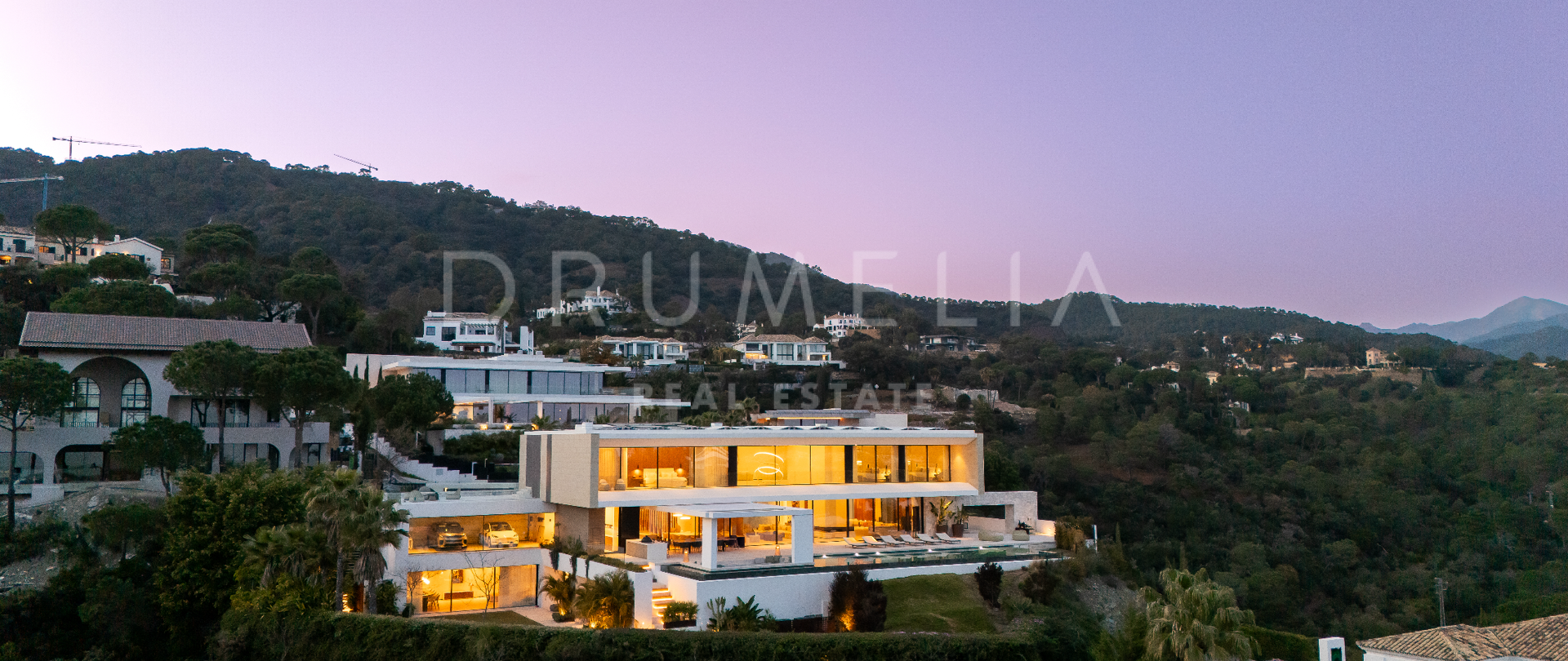 Современная роскошная вилла с панорамным видом на море в Эль Мадроньяль, Бенахавис