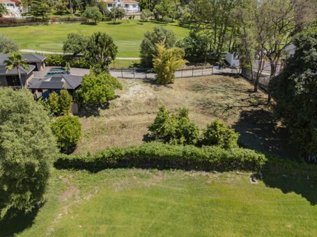 Guadalmina 23 - Residential plot with active building license and project included, frontline golf in Guadalmina Alta, San Pedro de Alcántara