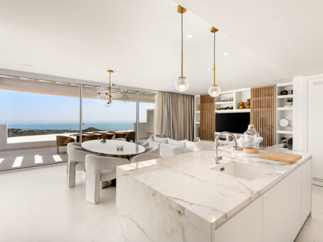 Granados 421 - Modern Apartment with Sea and Mountain Views in Los Granados, Palo Alto