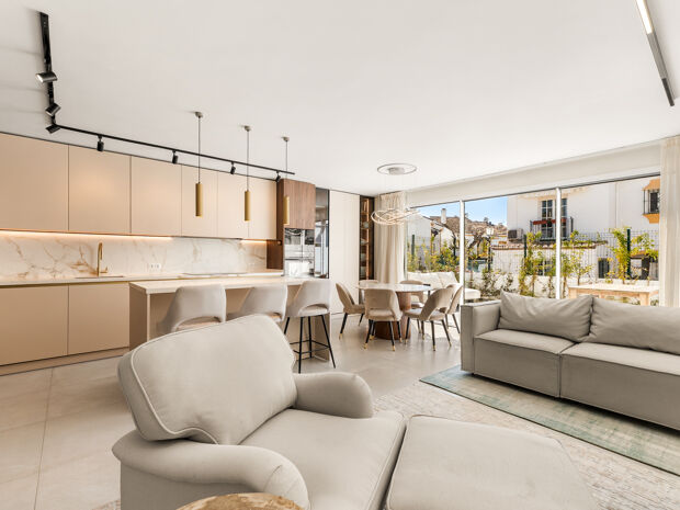 Fullständigt renoverad radhus i El Campanario, Estepona