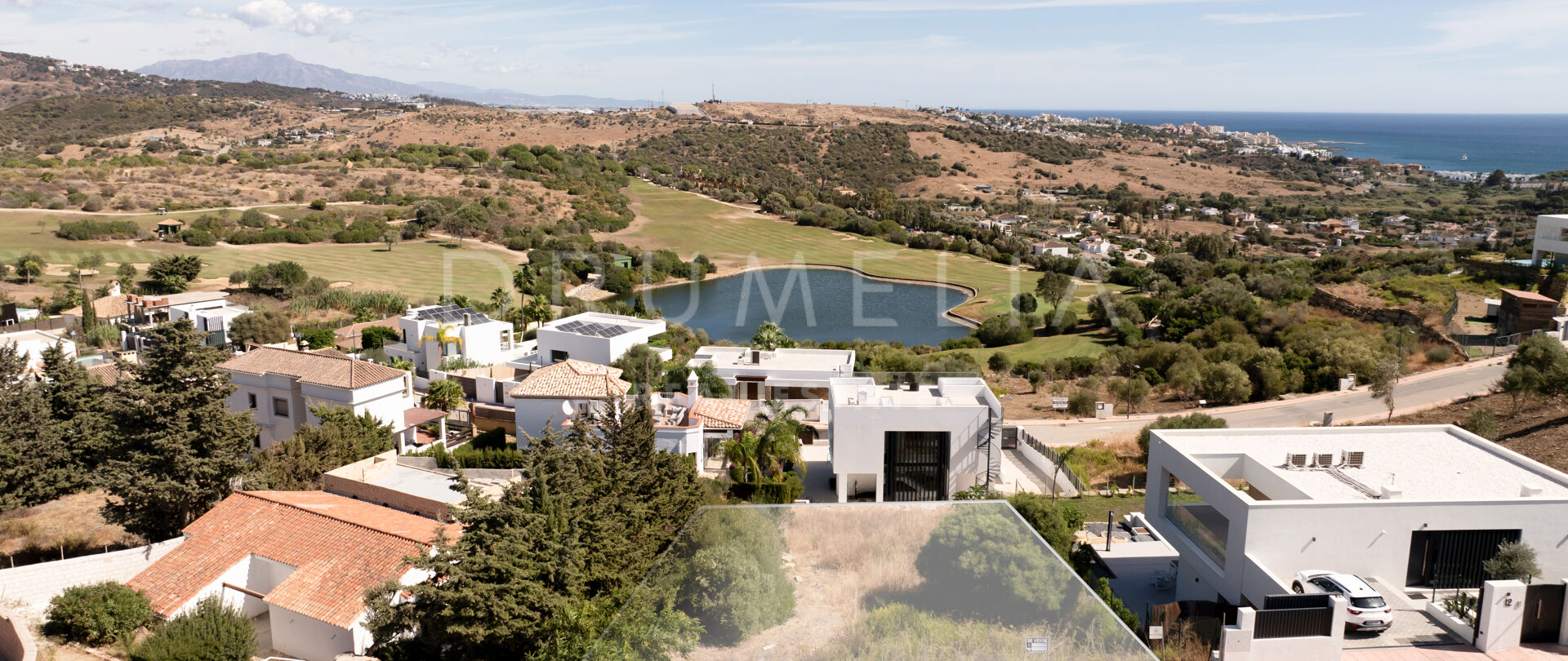 Terrain exclusif avec projet approuvé et vues panoramiques à Valle Romano, Estepona