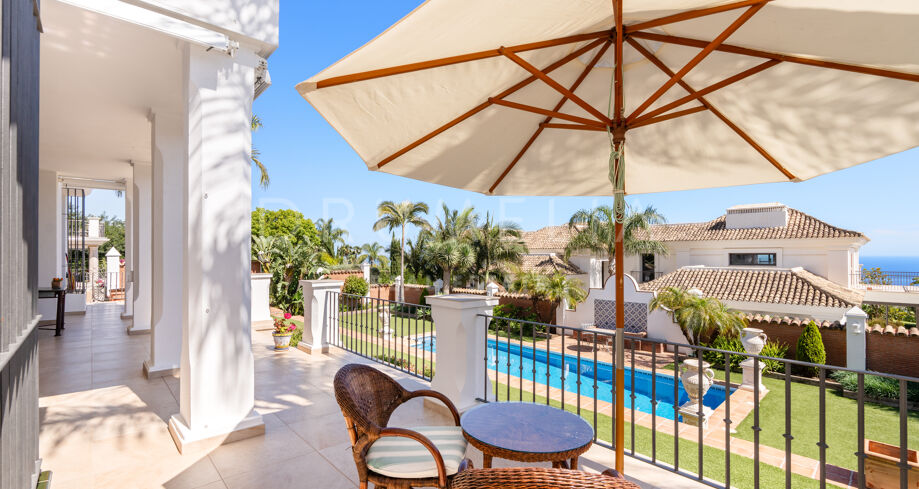 Elegante klassische Villa mit Meerblick in Sierra Blanca, Marbella