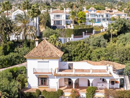 Sea View Villa with Exceptional Renovation Potential in Rocío de Nagüeles, Marbella Golden Mile