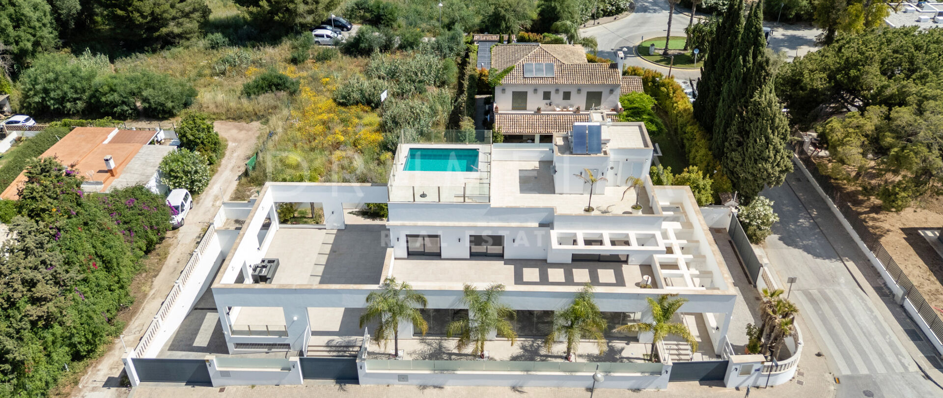 Ekskluzywna Willa z Restauracją i Potencjałem na Hotel Butikowy w Golden Beach, Marbella