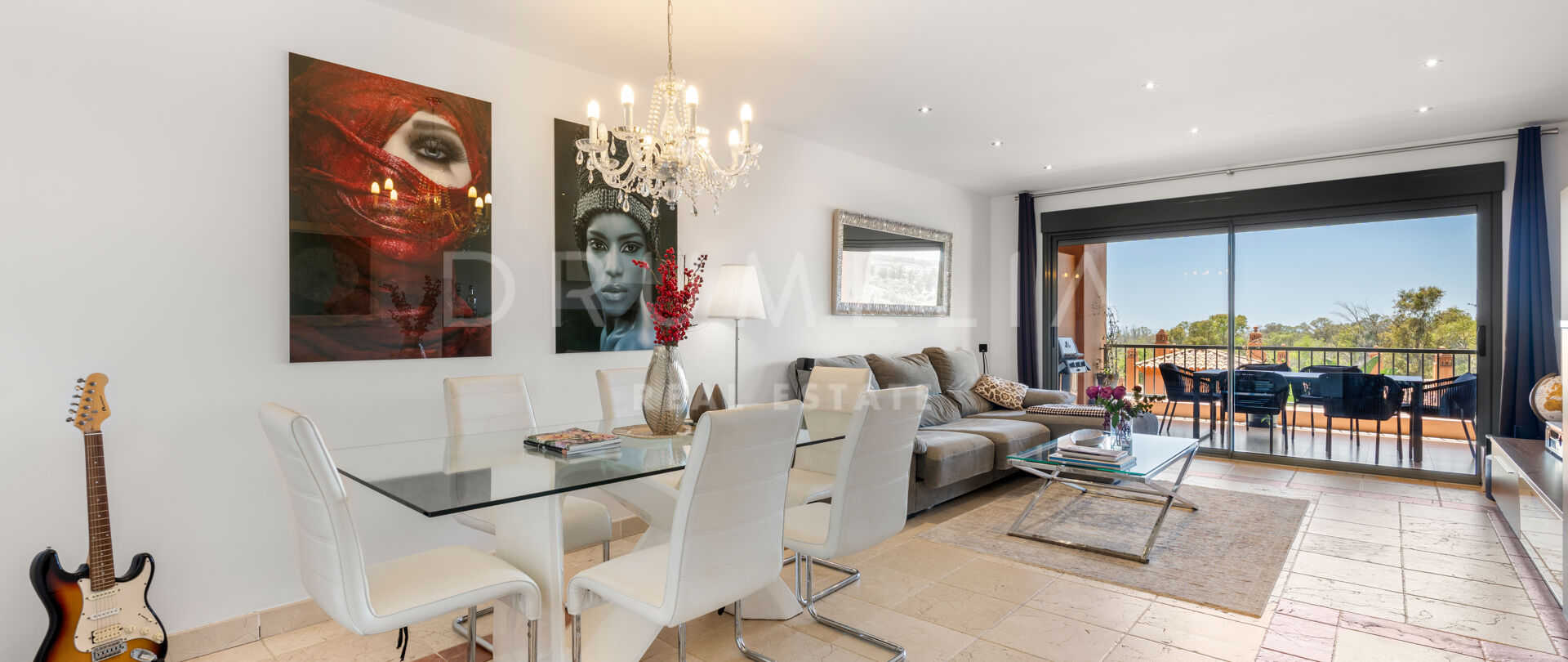 Апартамент на продажу в Estepona