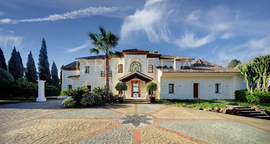 Los Picos de Nagüeles - Exceptional Contemporary Mansion with Panoramic Views