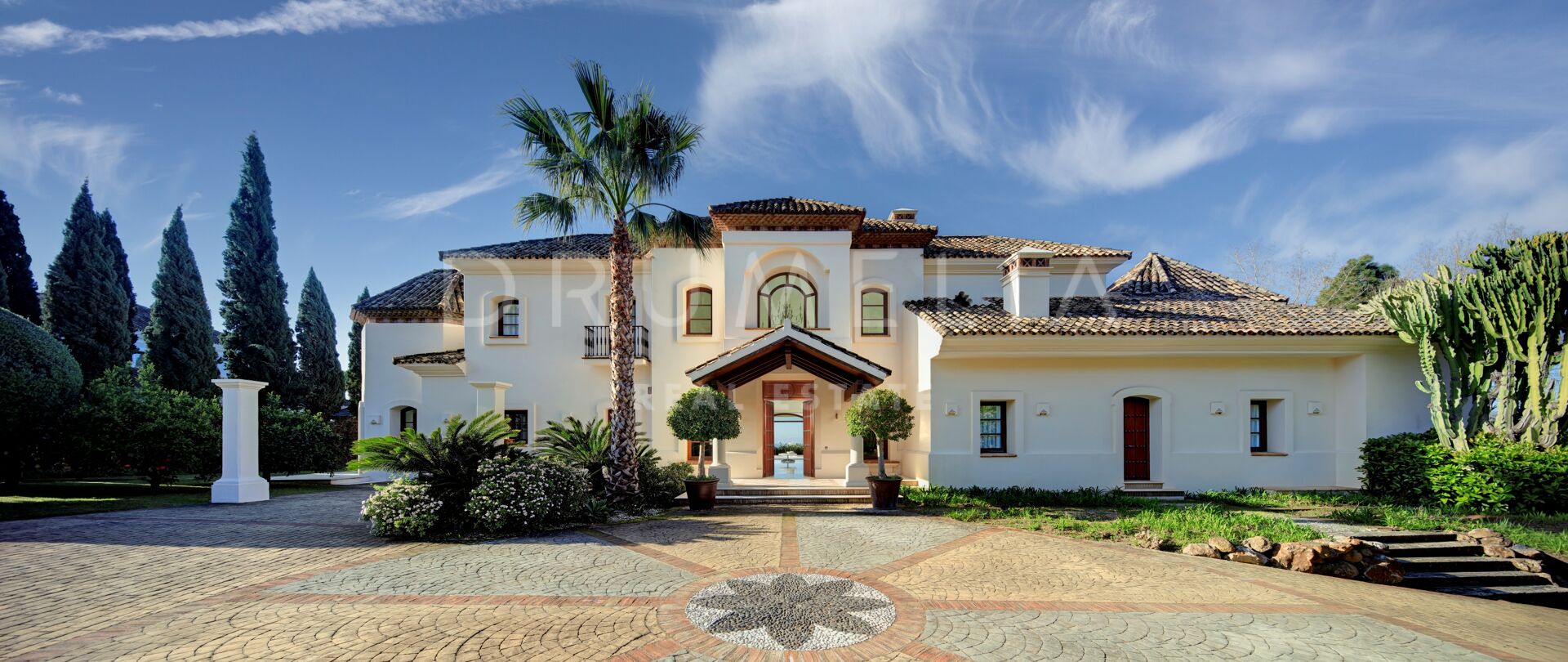 Los Picos de Nagüeles - Exceptional Contemporary Mansion with Panoramic Views