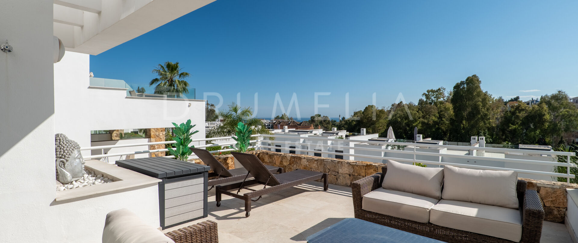 3 Bedroom Townhouse with Panoramic Views on the Golden Mile
