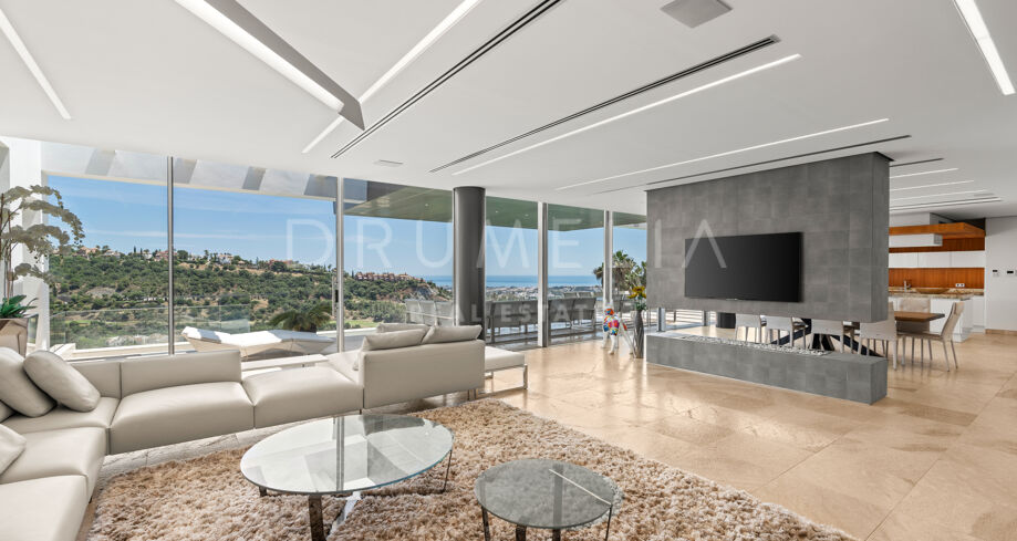 Villa Kasia - Contemporary Villa with Panoramic Sea and Mountain Views for Sale in Los Arqueros, Benahavís