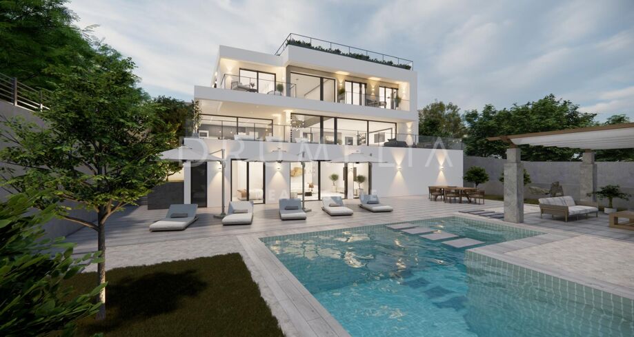 Contemporary villa project with pool and solarium in Elviria, Marbella East