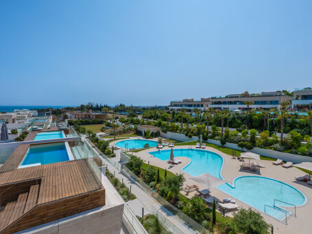 Contemporary penthouse with private pool and sea views on Marbella’s Golden Mile