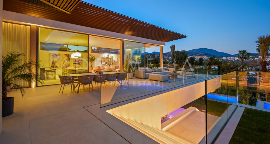 Brandneue Luxusvilla mit Golf- und Bergblick, Nueva Andalucía
