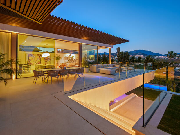 Splitterny lyxvilla med golf- och bergutsikt, Nueva Andalucía