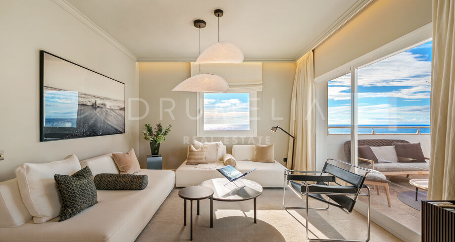 Odnowione mieszkanie przy plaży w Andalucía del Mar, Puerto Banús