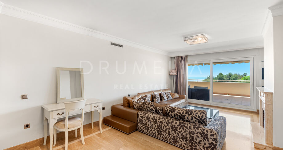 Exclusief modern appartement in Balcones de Sierra Blanca - Panoramisch uitzicht over zee en bergen in een van de meest prestigieuze gebieden van Marbella