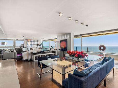 Penthouse panoramique exclusif dans l’un des quartiers les plus recherchés de Marbella Est