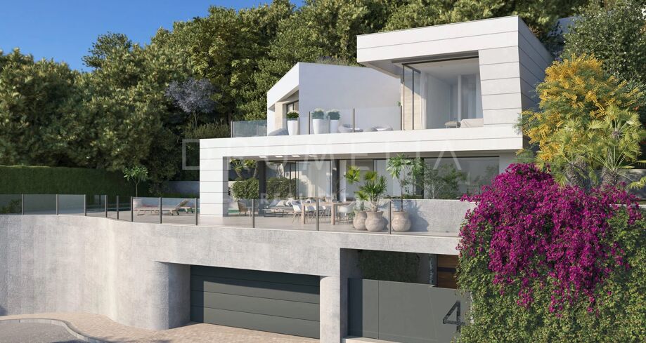 Exclusive Contemporary Villa with Panoramic Views and Mediterranean Design
