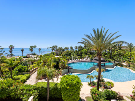 Apartment direkt am Strand mit Meerblick in Laguna de Banús