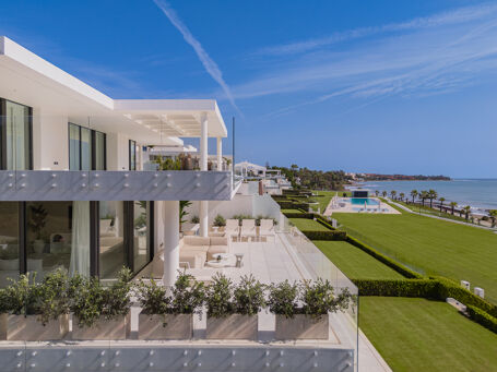 Emare Azure – Exclusive Frontline Beach Apartment with Open Sea Views in Emare, Estepona