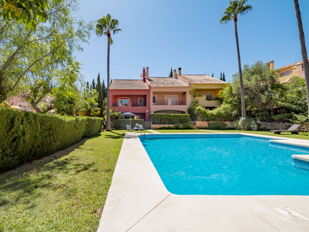 Townhouse in Marbella Golden Mile, dicht bij het strand