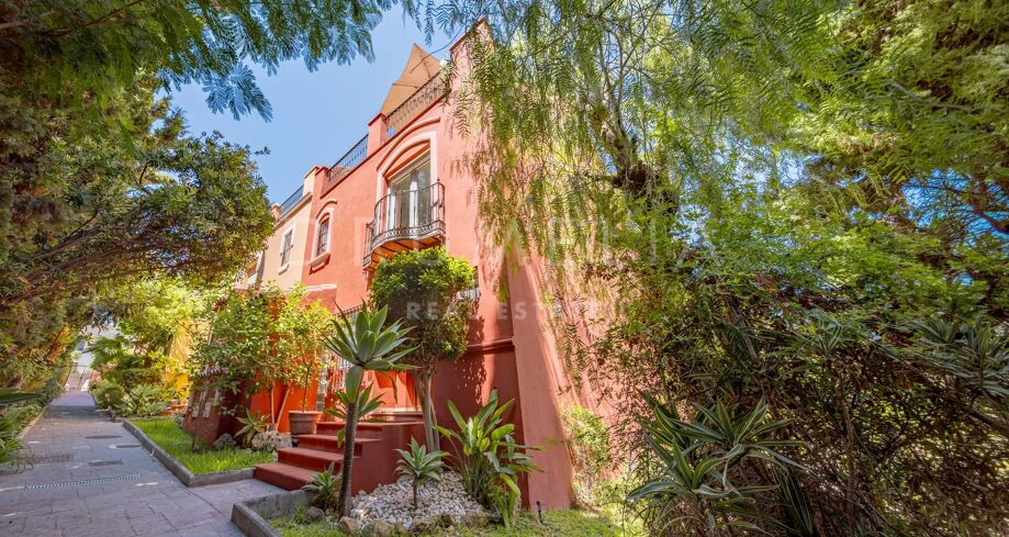Townhouse in Marbella Golden Mile, close to the beach