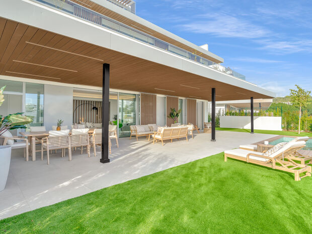 Außergewöhnliche 4-Schlafzimmer-Residenz mit privatem Pool in Santa Clara Homes