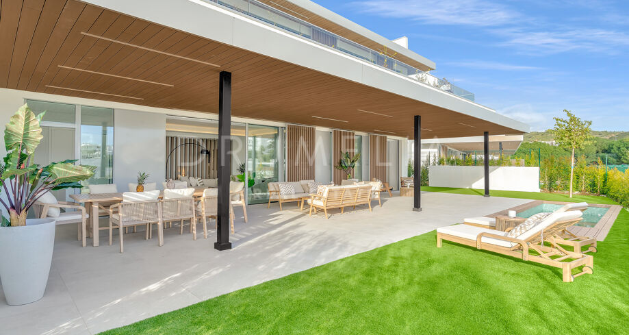Eksepsjonell bolig med 4 soverom og privat basseng i Santa Clara Homes