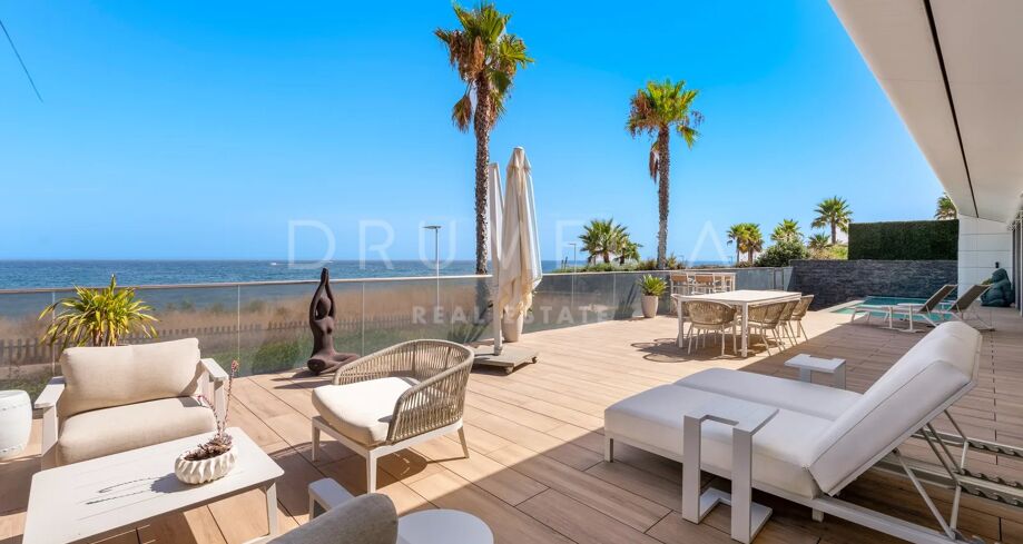 Spectaculaire villa aan de eerste lijn van het strand in Estepona