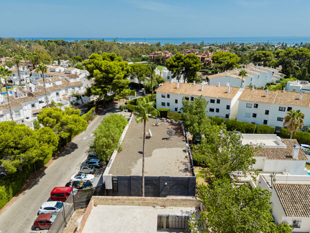 Gewerberäume mit Investitionspotenzial in Jardines de Atalaya, Estepona