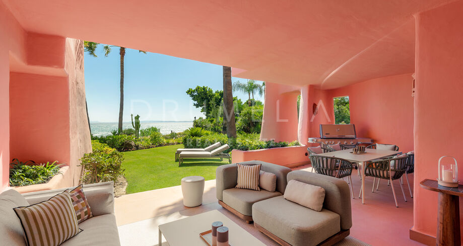 Apartamento reformado en primera línea de playa con acceso directo al mar en Cabo Bermejo
