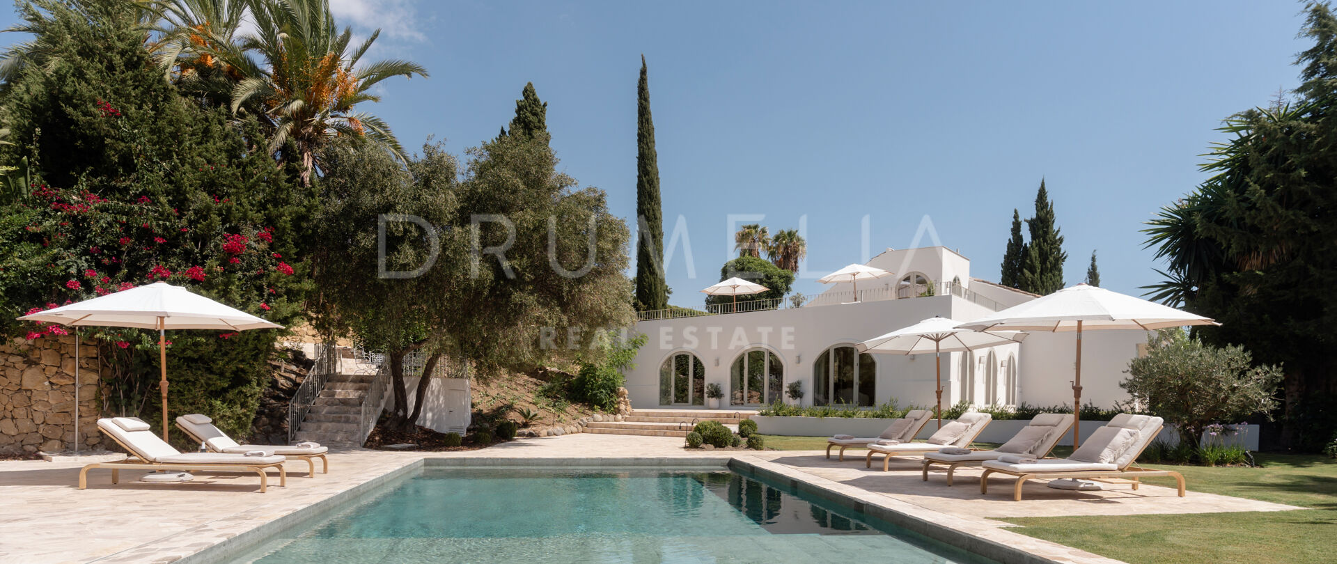 Renovierte Villa auf einem Doppelgrundstück in Nueva Andalucía