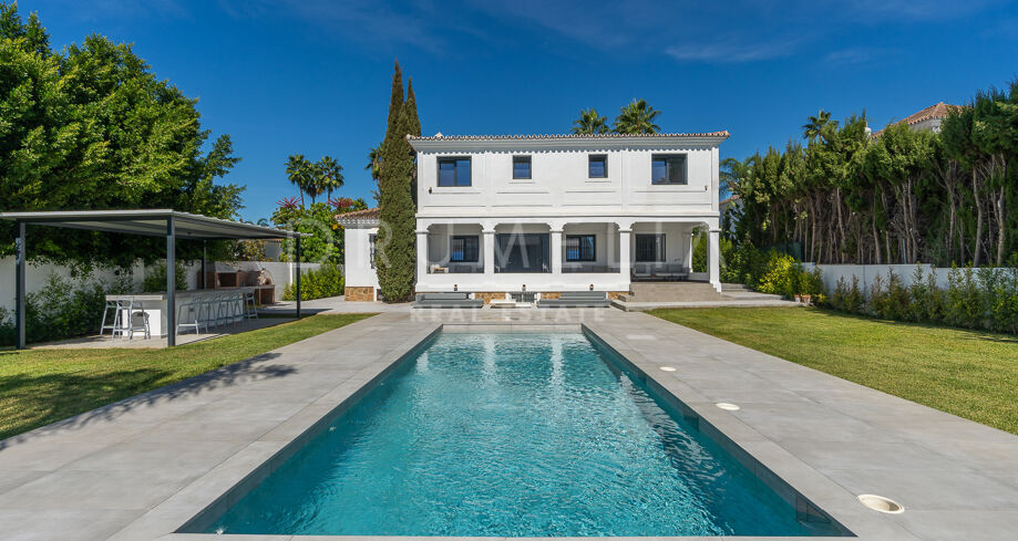Villa in Las Brisas met zwembad en privébar