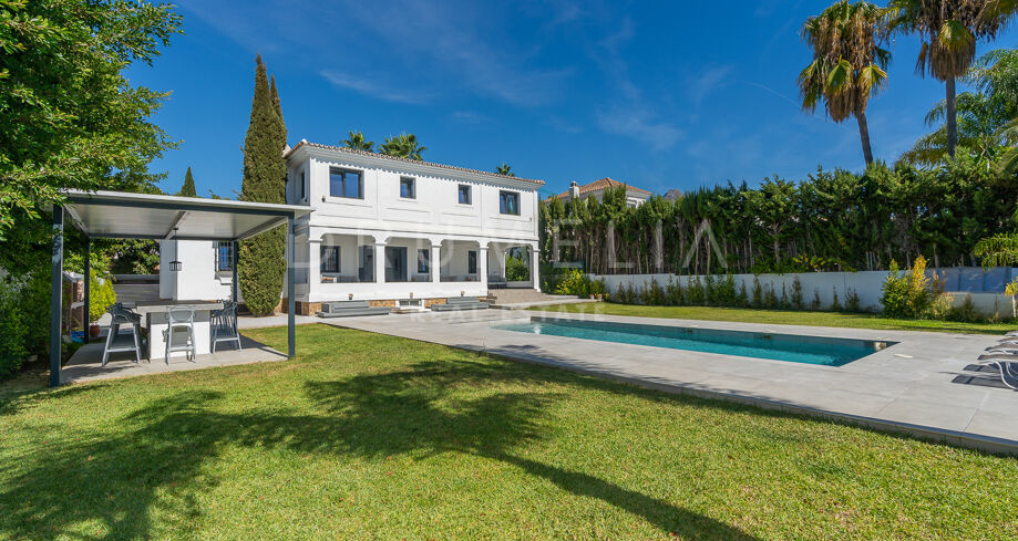 Villa à Las Brisas avec piscine et bar privé