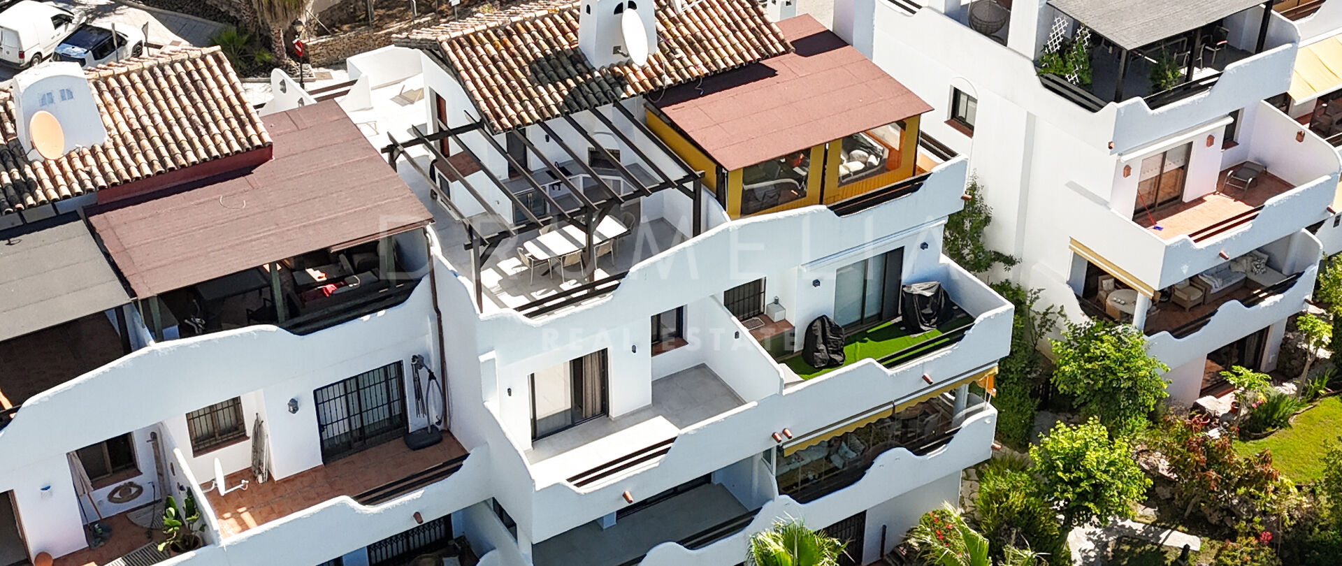 Radhus i Nagüeles, Marbella, med takterrass och jacuzzi