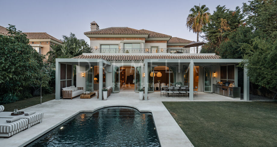 Villa rénovée à Golf Valley avec spa et salle de sport à Nueva Andalucía