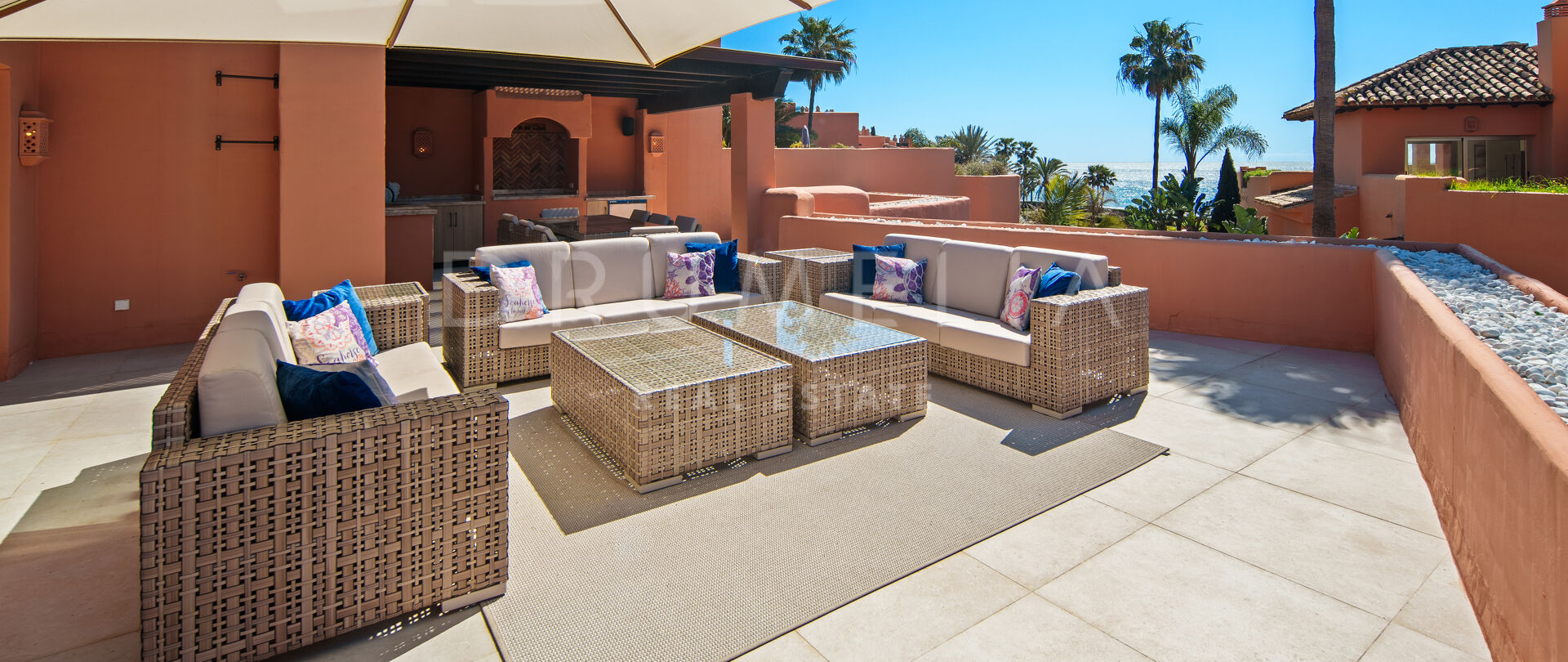 Duplex-Penthouse mit Meerblick in La Morera, Marbella East