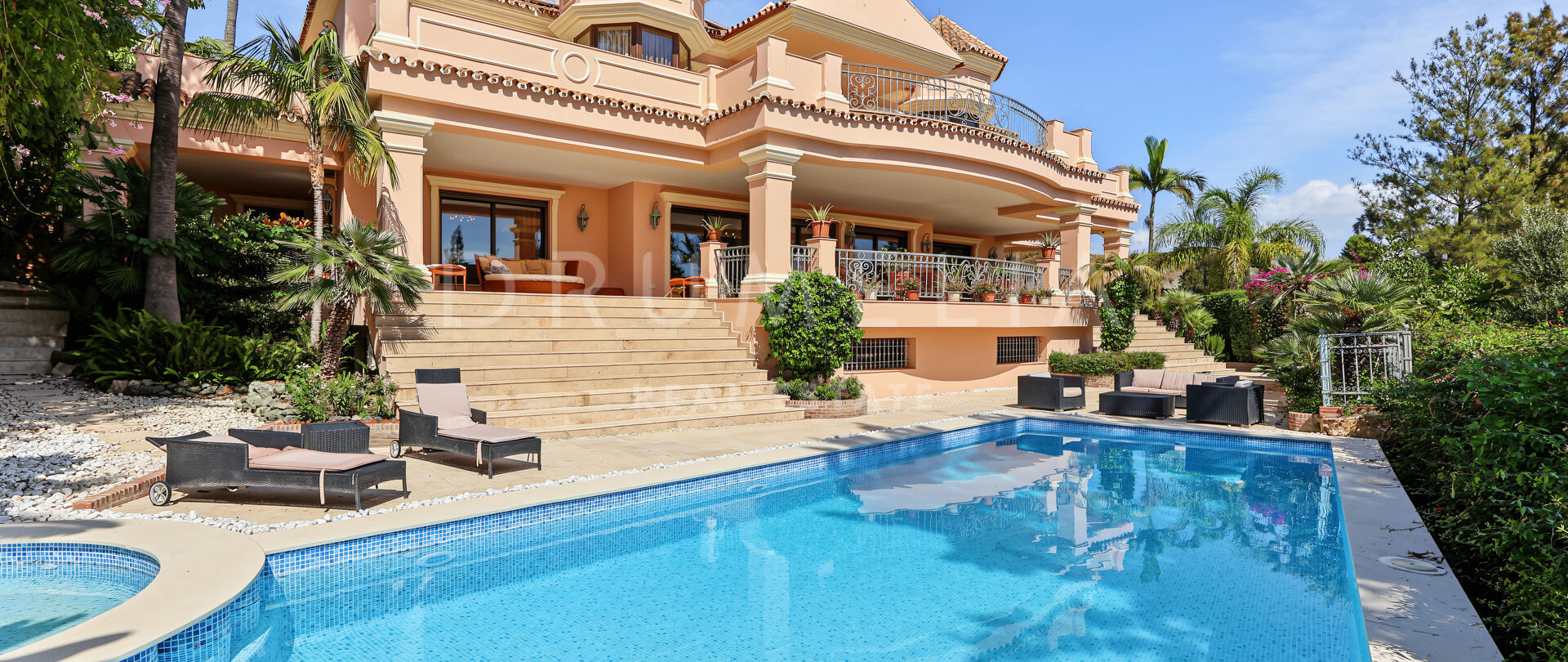 Villa en première ligne de golf à La Alquería avec vues panoramiques sur la mer
