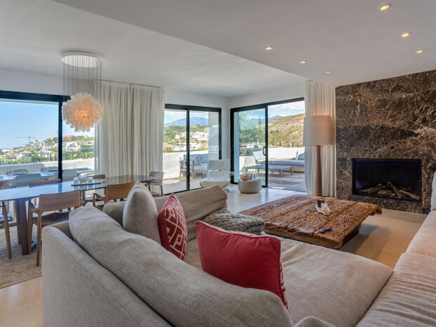 Duplex-penthouse i Los Flamingos med havsutsikt och privat pool