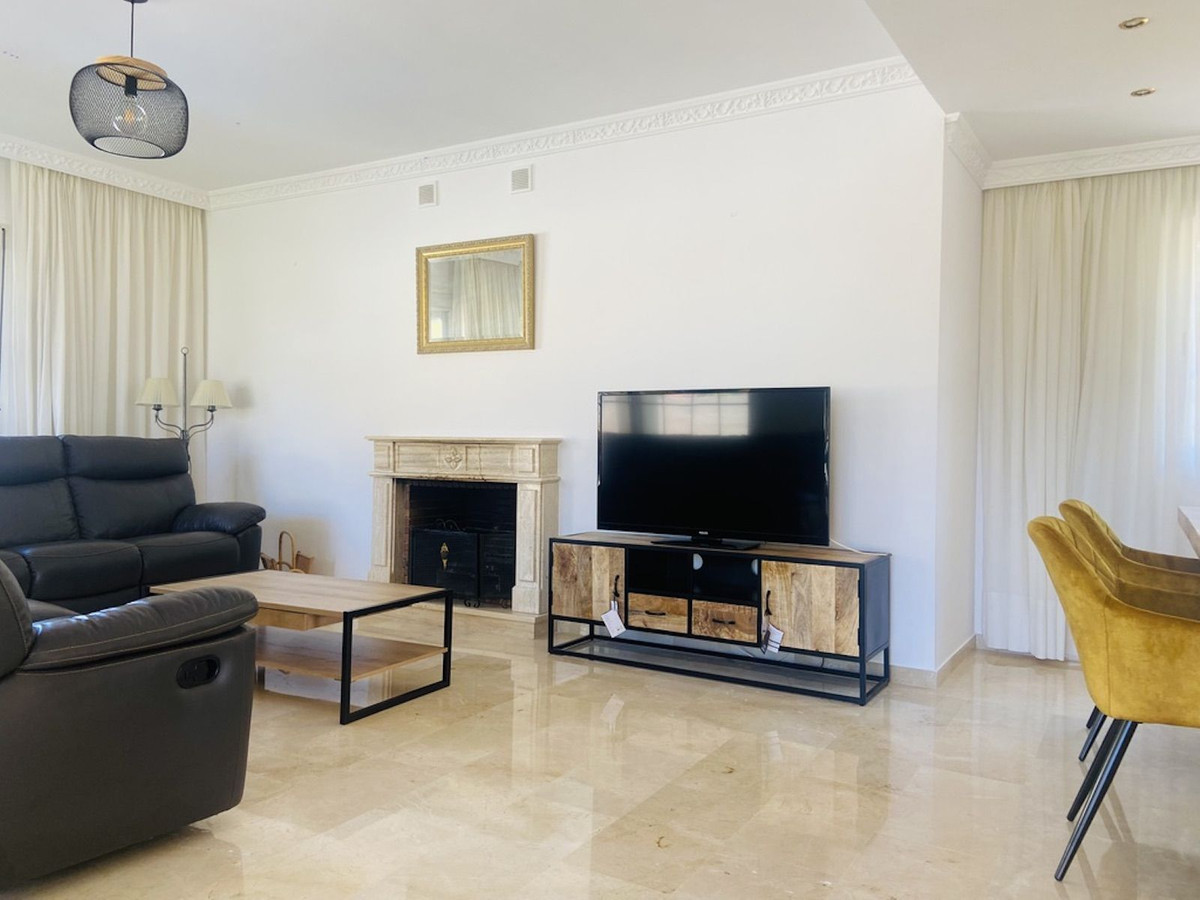 Villa for long term rent in Costabella, Marbella East