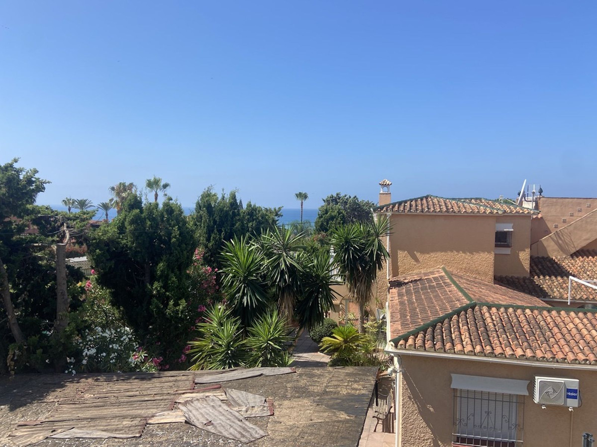 Villa for long term rent in Costabella, Marbella East