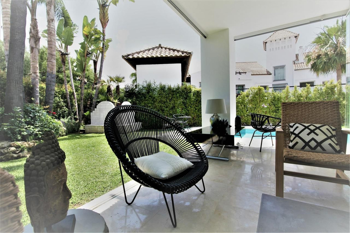 Villa for long term rent in Marbella Golden Mile