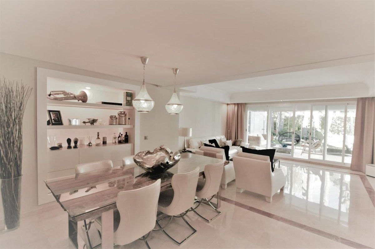 Villa for long term rent in Marbella Golden Mile