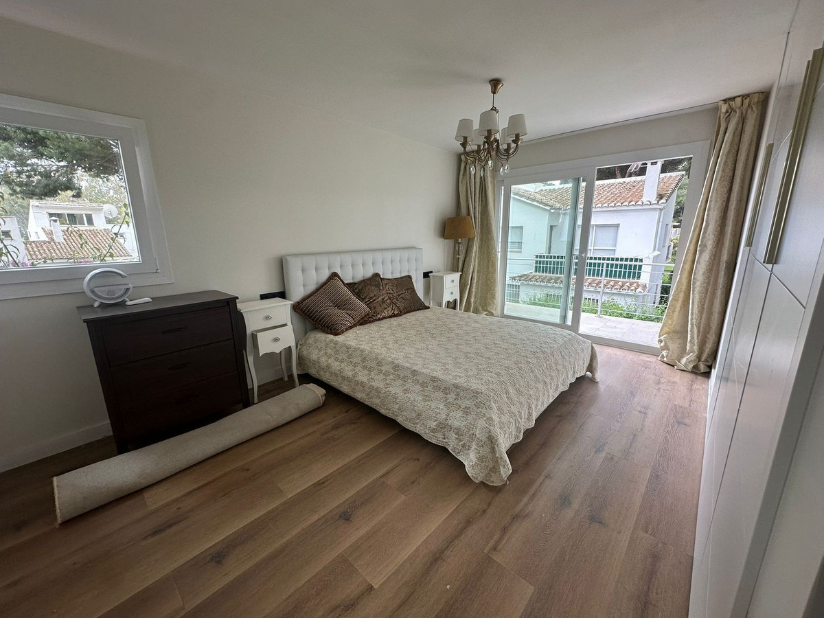 Town House for rent in Estepona East