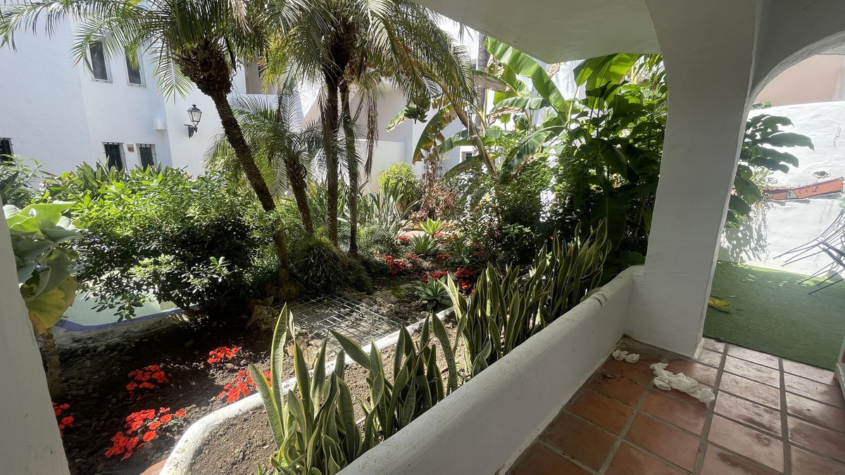 Ground Floor Apartment for rent in Nueva Andalucia, Marbella
