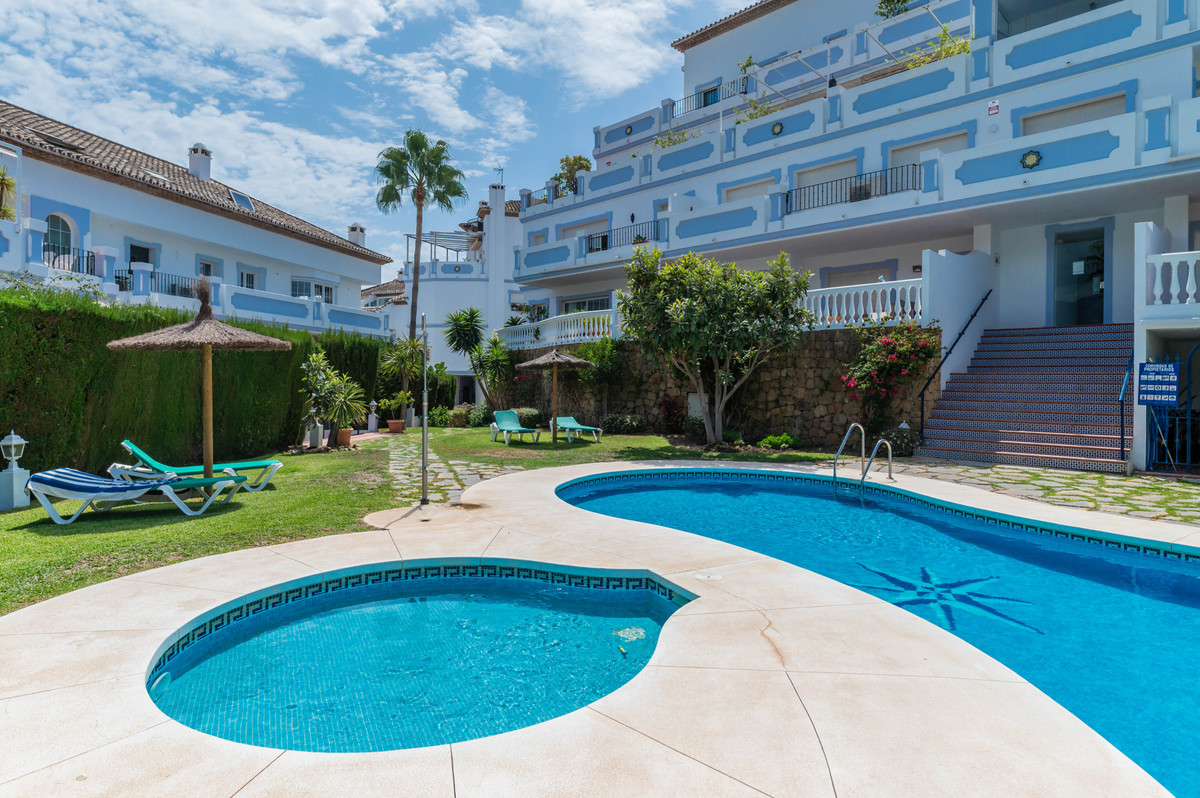Apartment for short term rent in Nueva Andalucia, Marbella