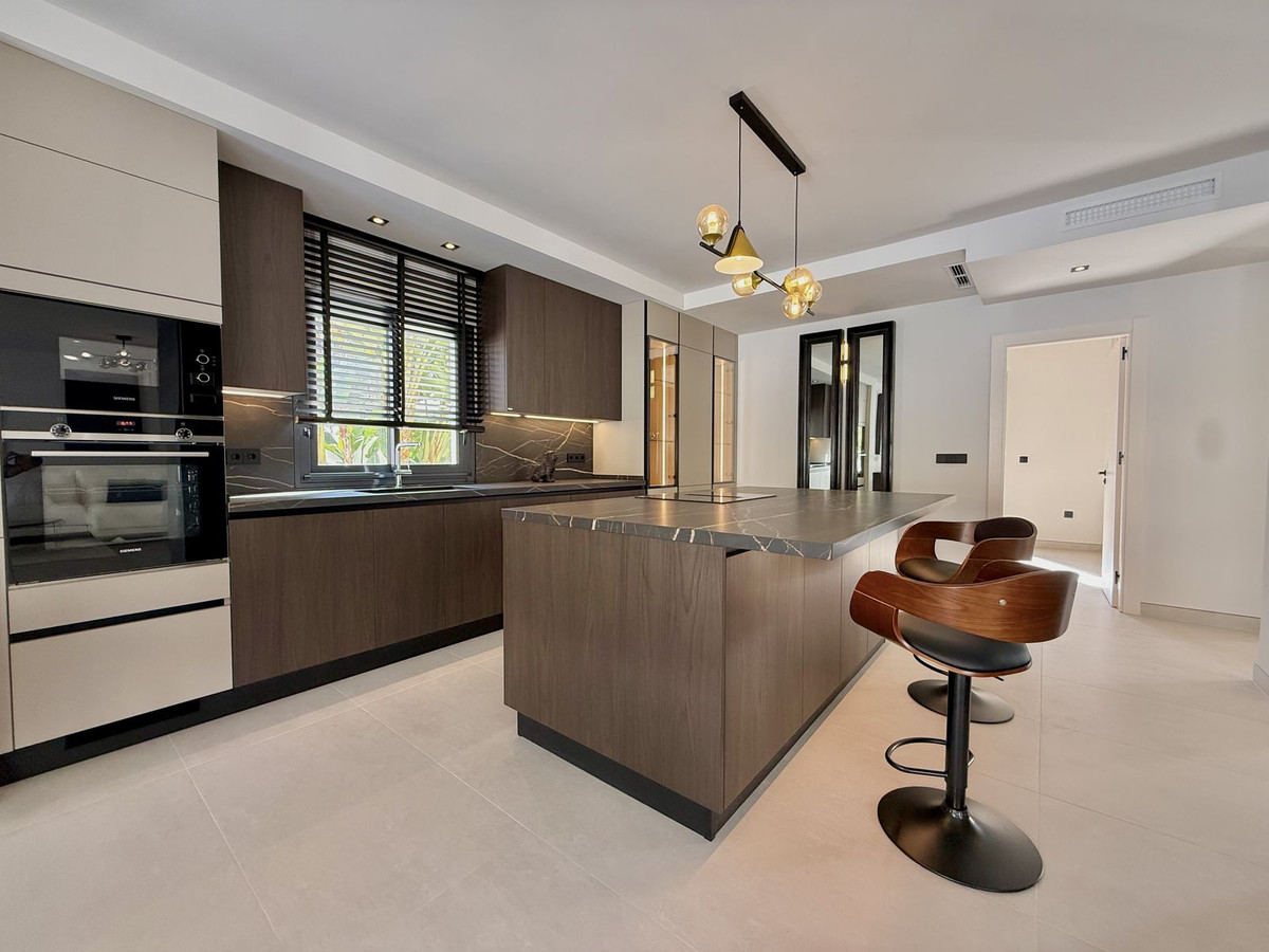 Villa for long term rent in Nueva Andalucia, Marbella