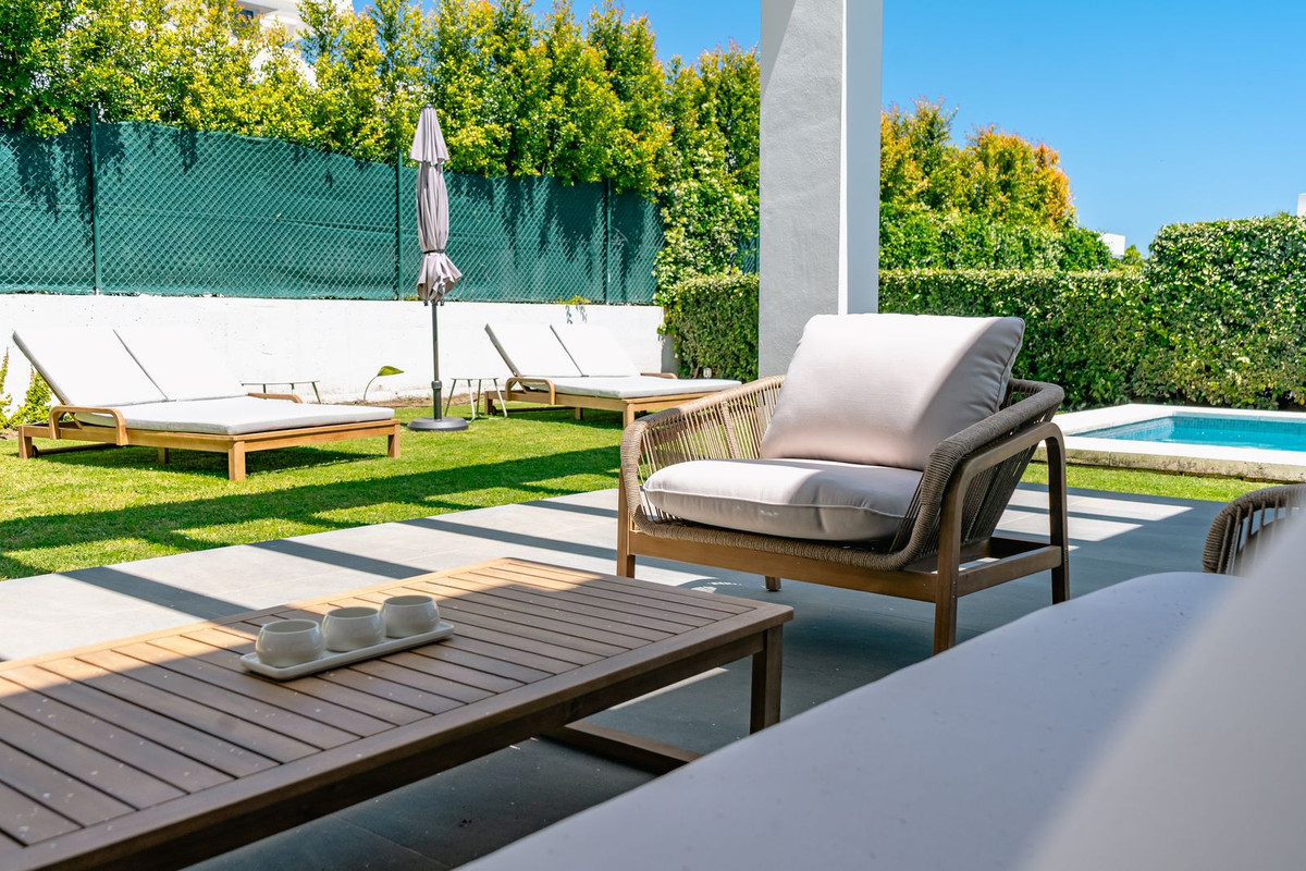 Villa for rent in Cancelada, Estepona East